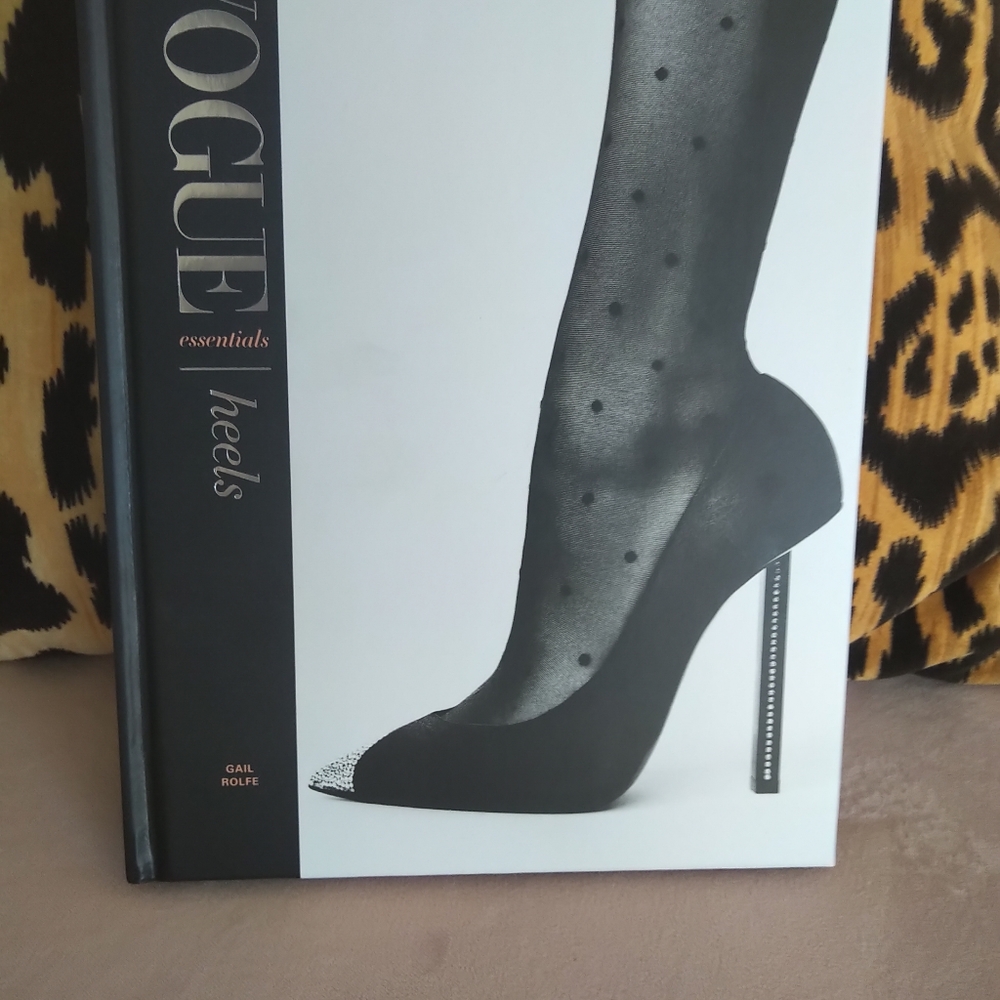 Vogue Fashion Book